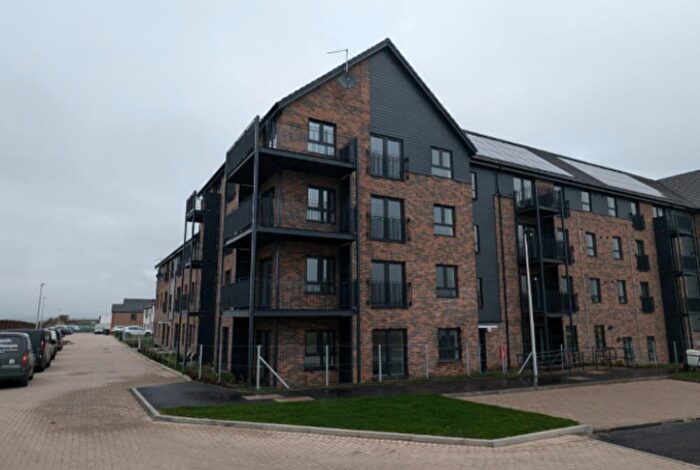 2 Bedroom Flat To Rent In Flat, Blaikie Drive, EH12