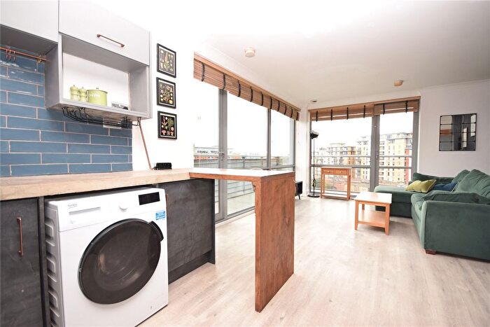 2 Bedroom Flat To Rent In Merchants Quay, East Street, Leeds, West Yorkshire, LS9