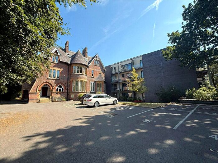2 Bedroom Apartment For Sale In Wilmslow Road, Didsbury, M20