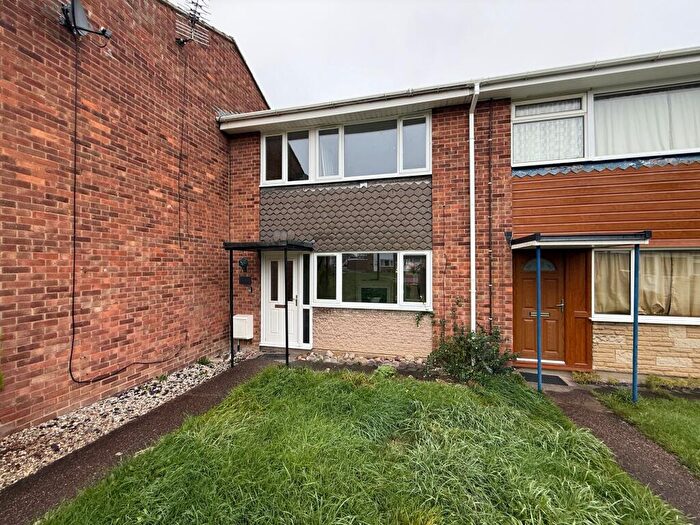 3 Bedroom Terraced House To Rent In Oversetts Court, Newhall, DE11