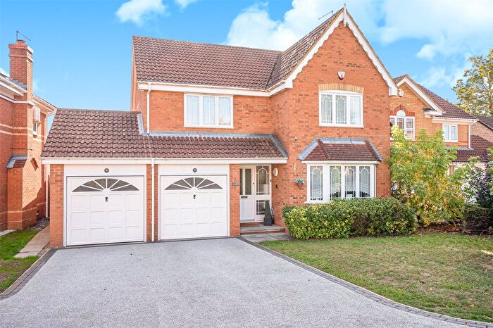 4 Bedroom Detached House For Sale In Lysander Way, Abbots Langley, Hertfordshire, WD5