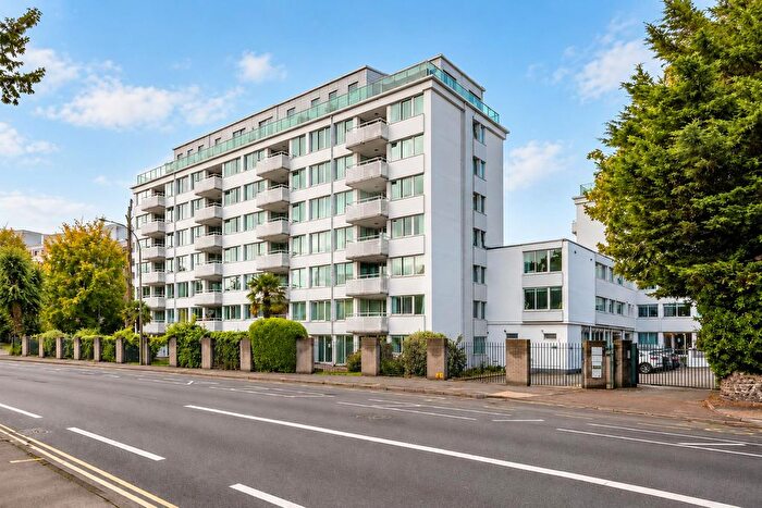 3 Bedroom Flat For Sale In London Road, Preston, Brighton, BN1