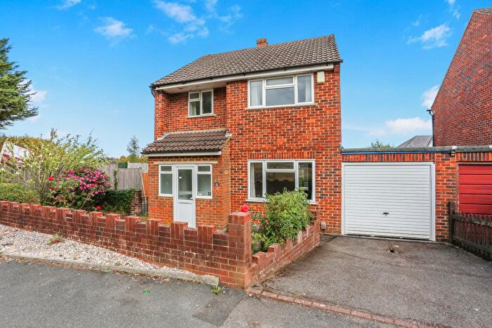 4 Bedroom Detached House To Rent In Northway, Guildford, GU2