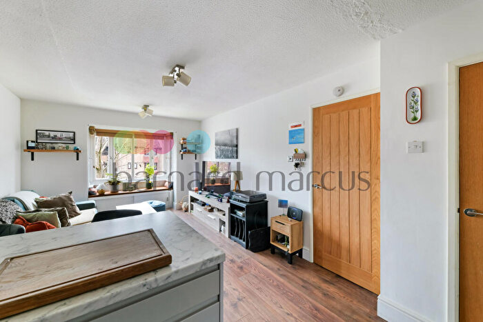 1 Bedroom Apartment To Rent In Westbury Close, Whyteleafe, CR3