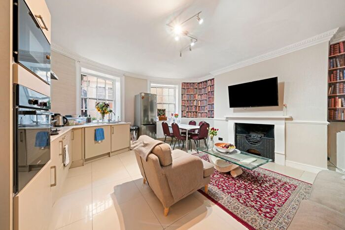 4 Bedroom Flat To Rent In Gloucester Place, London, W1U