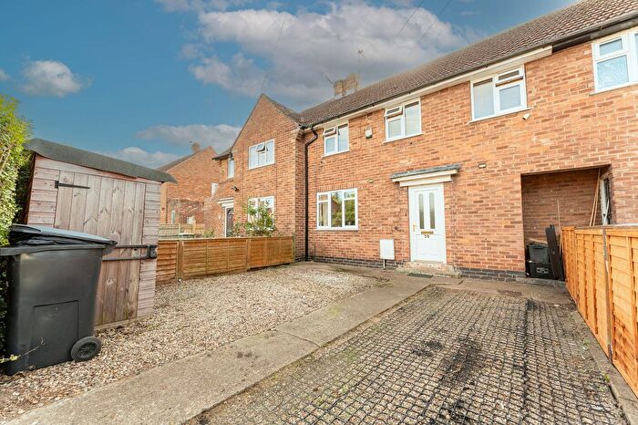 3 Bedroom Terraced House For Sale In Chapelfields Road, York, YO26