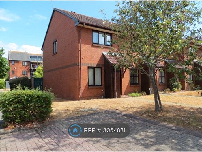 2 Bedroom End Of Terrace House To Rent In Taverner Close, Poole, BH15