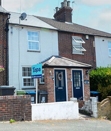 2 Bedroom Terraced House For Sale In Church Street, Hemel Hempstead, HP2