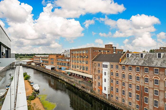 2 Bedroom Flat For Sale In Geoffrey Watling Way, Norwich, NR1