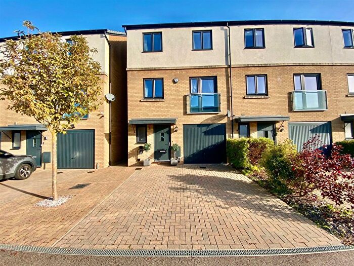 5 Bedroom End Of Terrace House For Sale In Jones Hill, Hampton Vale, Peterborough, PE7