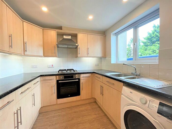 4 Bedroom End Of Terrace House To Rent In Greenbank Road, Easton, BS5
