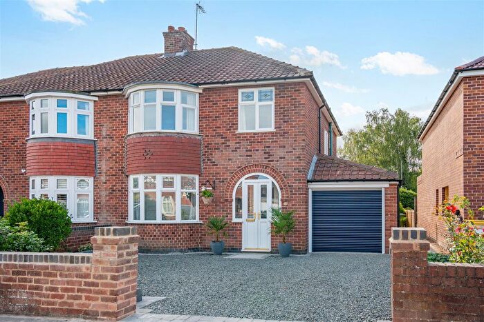 3 Bedroom Semi-Detached House For Sale In Lycett Road, York, YO24