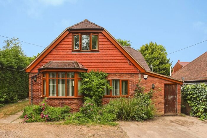 3 Bedroom Property To Rent In Cuckoo Lane, Tonbridge, TN11