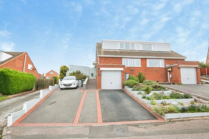 3 Bedroom Semi-Detached House For Sale In Sherbrooke Avenue, Wilnecote, B77