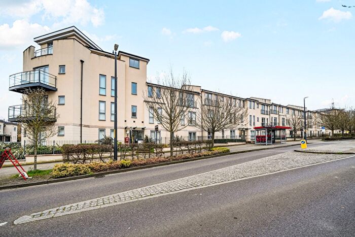 2 Bedroom Flat For Sale In Springhead Parkway, Northfleet, Gravesend, DA11