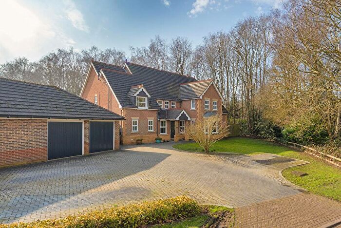 5 Bedroom Detached House For Sale In Stirling Road, West Malling, ME19
