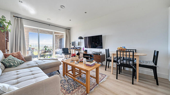 1 Bedroom Flat For Sale In Valiant Lane, Marleigh, CB5