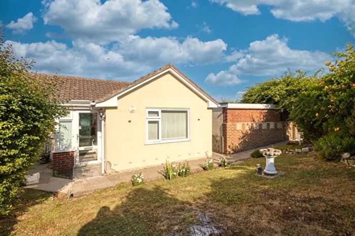2 Bedroom Bungalow For Sale In Nicholas Drive, Cliffsend, Ramsgate, Kent, CT12
