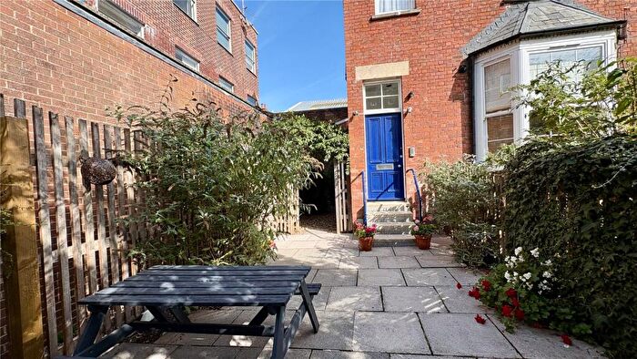 2 Bedroom Apartment For Sale In Old School Court, Honiton, Devon, EX14