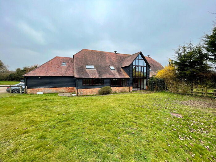 4 Bedroom Semi-Detached House To Rent In Newbury Road Compton, RG20