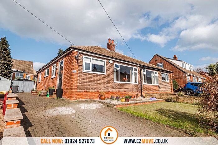3 Bedroom Semi-Detached Bungalow For Sale In Manor Park, Mirfield, WF14