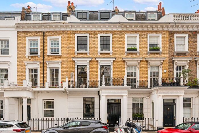 2 Bedroom Flat For Sale In Alderney Street, Pimlico, London, SW1V