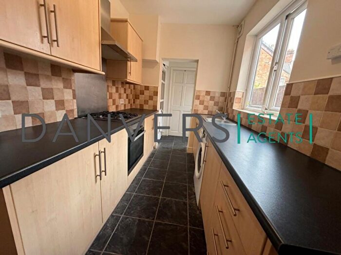 4 Bedroom Terraced House To Rent In Clarendon Street, Leicester, LE2