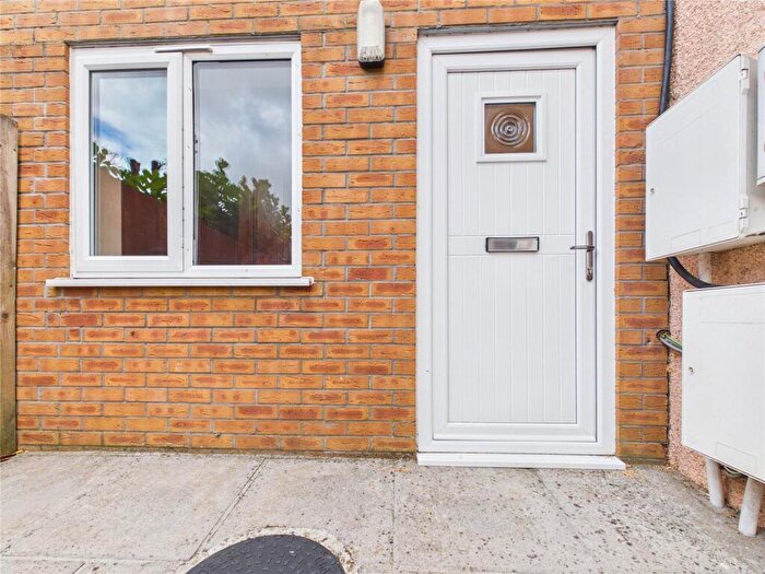 1 Bedroom Apartment To Rent In Coates Walk, Bristol, BS4