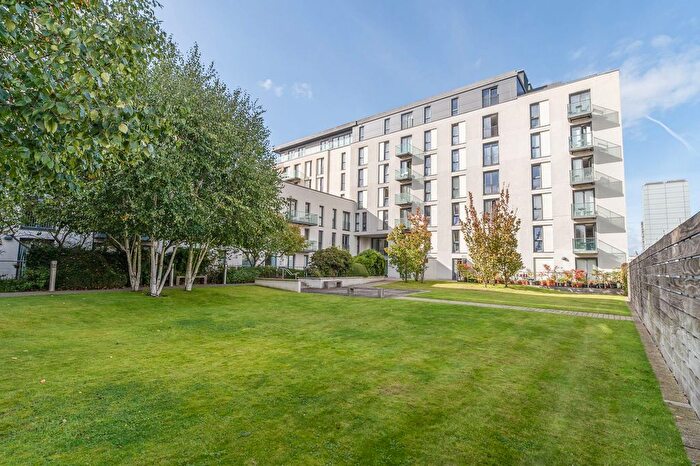1 Bedroom Flat For Sale In The Hayes, Cardiff, CF10