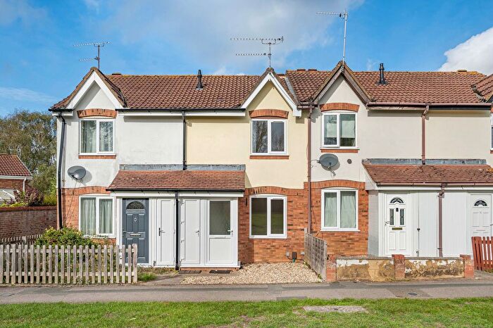2 Bedroom Terraced House For Sale In Kimbolton Close, Freshbrook, SN5