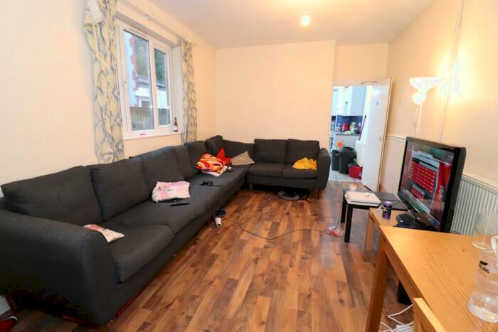 6 Bedroom Terraced House To Rent In Colum Road, Cathays, CF10
