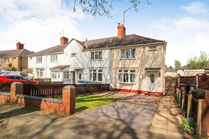3 Bedroom End Of Terrace House For Sale In Park Lane, Fallings Park, Wolverhampton, WV10