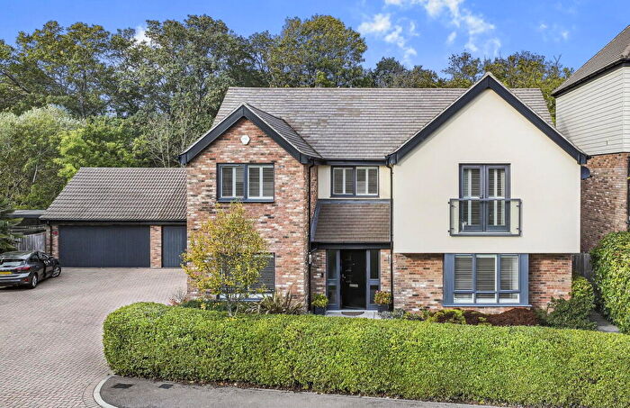 5 Bedroom Detached House For Sale In Park View, Chigwell, IG7