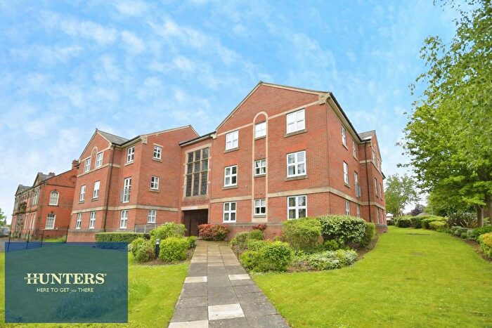 2 Bedroom Flat For Sale In Stirling Court, Nightingale Close, Chesterfield, S41