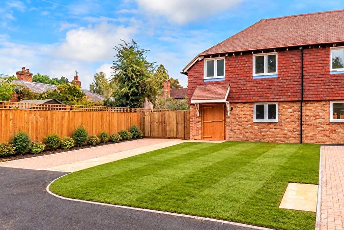 3 Bedroom End Of Terrace House For Sale In Elstead, Godalming, Surrey, GU8