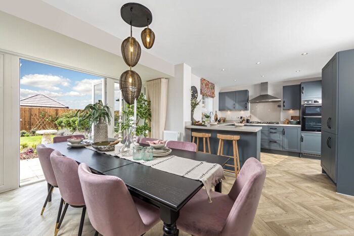 4 Bedroom Detached House For Sale In Cockering Road Canterbury, CT1