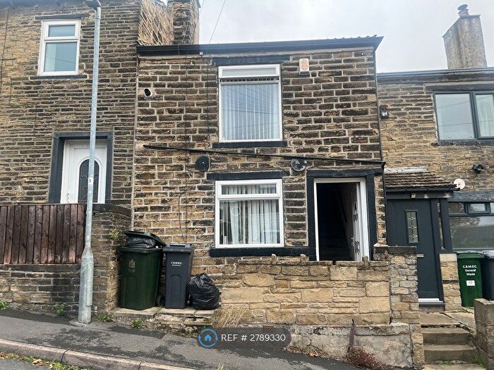 2 Bedroom Terraced House To Rent In Chapel St, Bradford, BD2