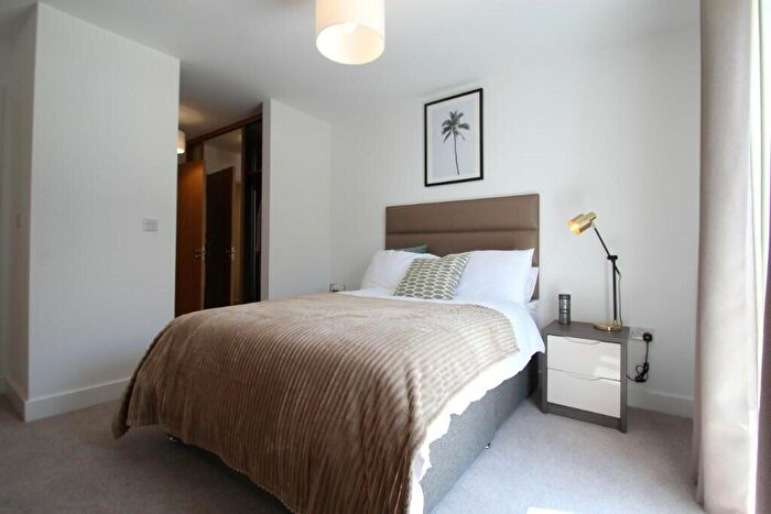 2 Bedroom Maisonette To Rent In Turnpike Lane, The Green, RH12