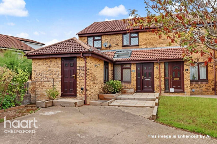 3 Bedroom Semi-Detached House For Sale In Bouchers Mead, Chelmsford, CM1