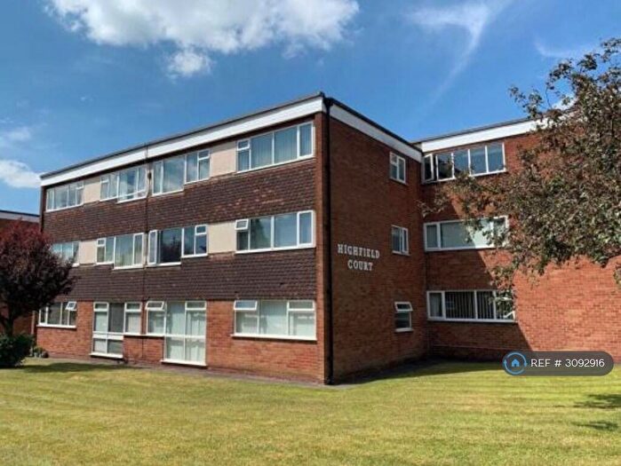 2 Bedroom Flat To Rent In Highfield Court, Sutton Coldfield, B73