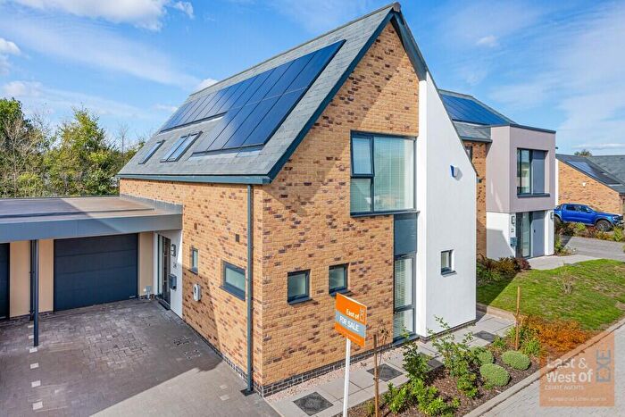 4 Bedroom Detached House For Sale In Berkeley Park, Topsham, EX3