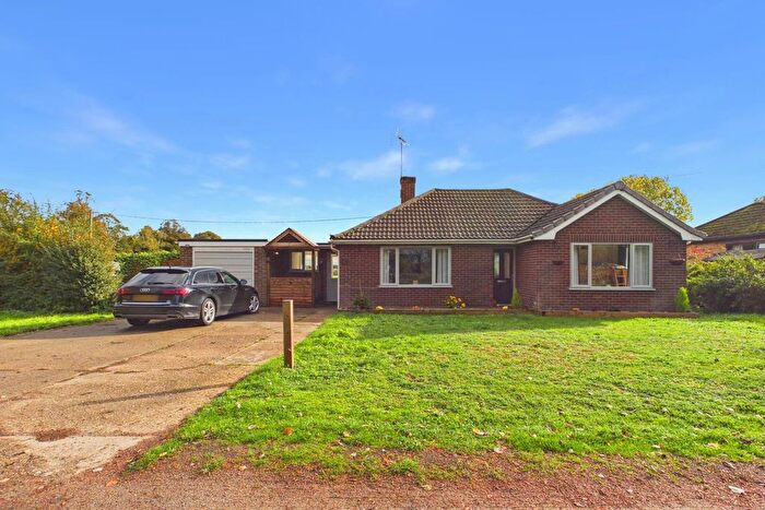 3 Bedroom Detached Bungalow For Sale In Warren Road, Shouldham, King's Lynn, PE33