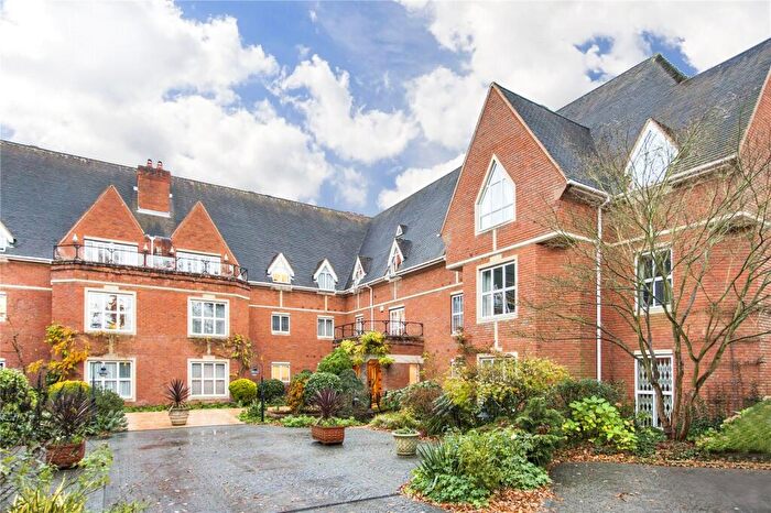 3 Bedroom Apartment To Rent In The Watergardens, Warren Road, Kingston Upon Thames, Surrey, KT2