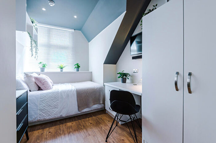 Studio To Rent In Flat, Upper New Walk, Leicester, LE1