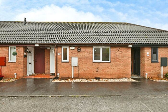 1 Bedroom Bungalow For Sale In Waterside Gardens, Nottingham, Nottinghamshire, NG7