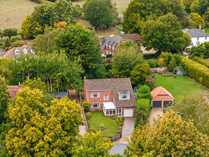 4 Bedroom Detached House For Sale In Westbrook, Newbury, Berkshire, RG20