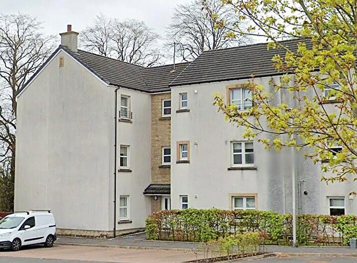 2 Bedroom Flat To Rent In Corthie Court, Stoneywood, Denny, FK6