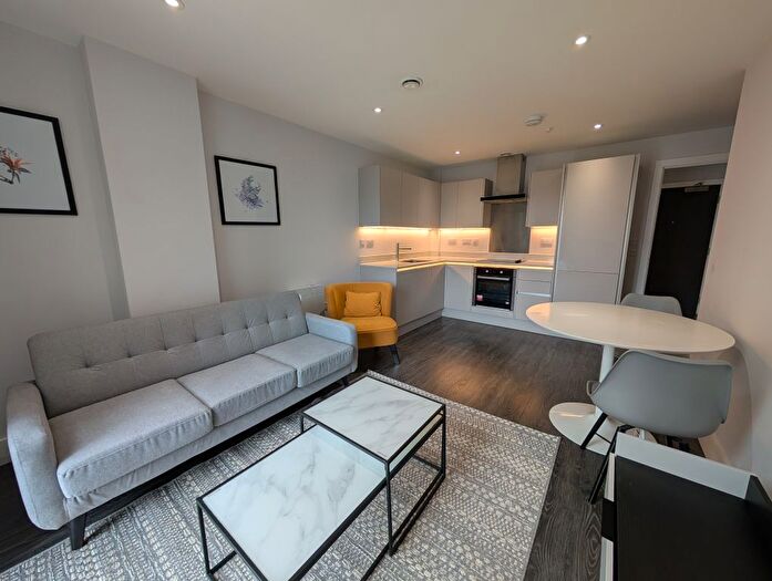 1 Bedroom Flat For Sale In Cheetham Hill, Manchester City, M4