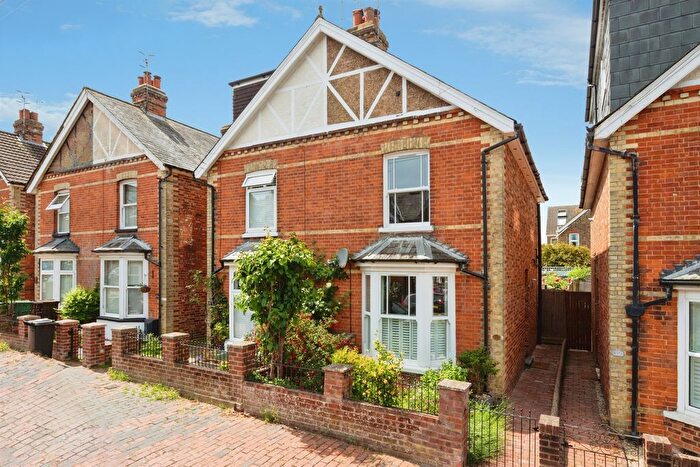 3 Bedroom Semi-Detached House For Sale In Hill View Road, Tunbridge Wells, TN4