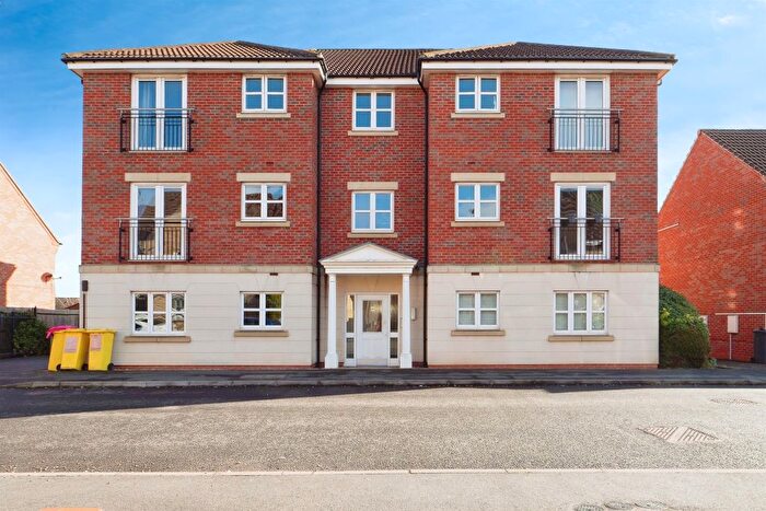 2 Bedroom Flat For Sale In Stillington Crescent, Hamilton, Leicester, LE5